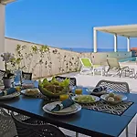 Exclusive Aurora Apartment
