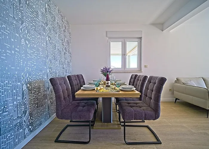 Exclusive Aurora Макарська