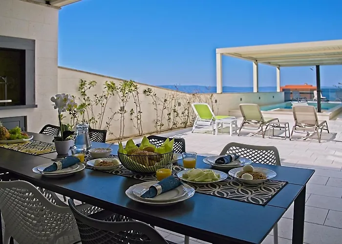 Exclusive Aurora Apartment