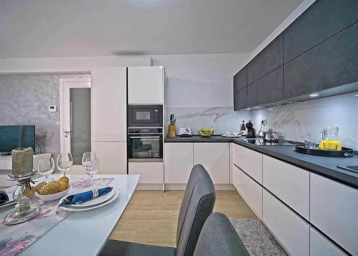 Exclusive Aurora Apartment *