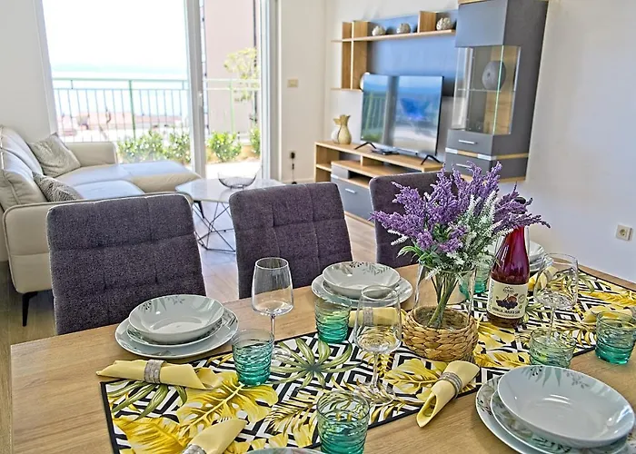 Exclusive Aurora Apartment