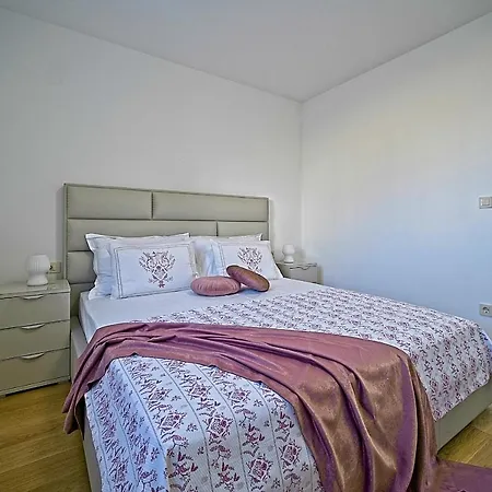 Exclusive Aurora Apartment *